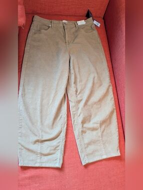 Universal Thread Women's Corduroy Boot Cut Pants in Khaki